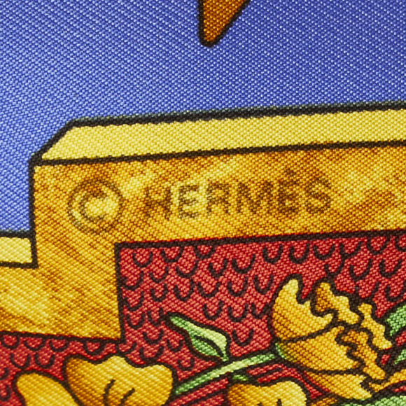 HERMES White Silk Scarf - Picture 4 of 6